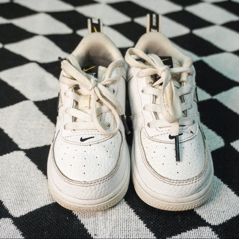 NIKE AF1 LV8
